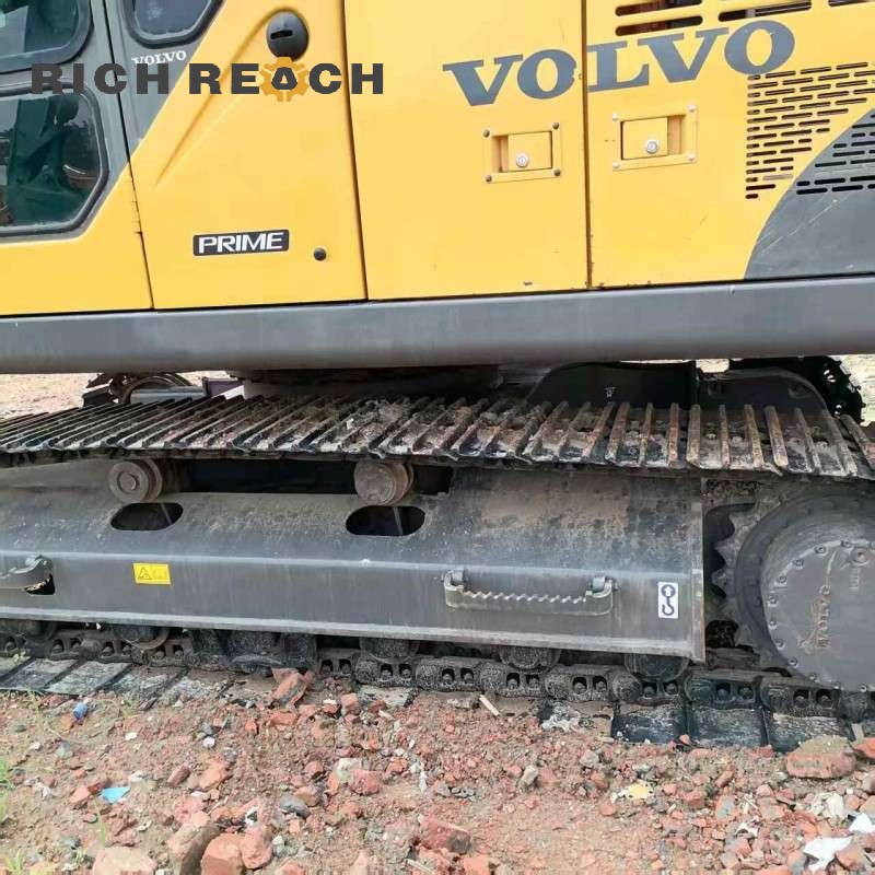 Bucket attachment – 2023 Volvo EC200 crawler excavator $27,800